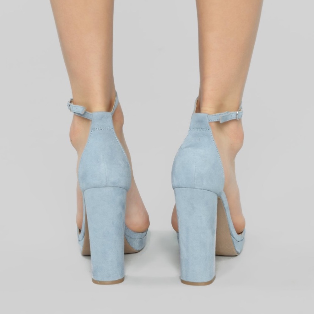 Blue suede heels - Picture 4 of 4